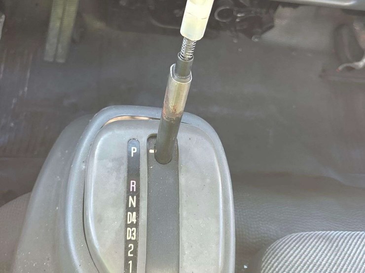 2004-isuzu-npr-image-20