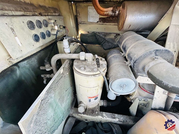 1996-ingersoll-rand-p185ud-air-compressor-image-11