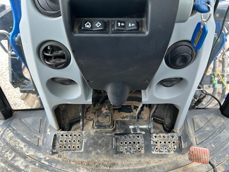 new-holland-powerstar-75-image-26