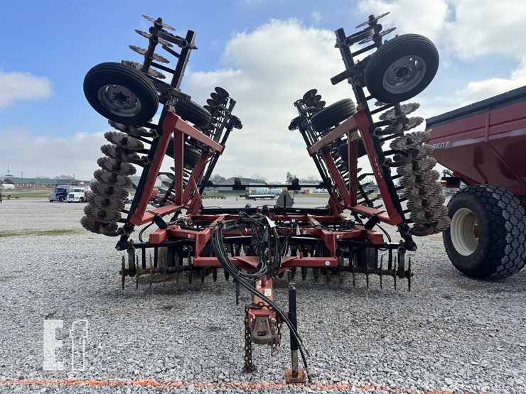 case-ih-true-tandem-330-turbo-image-2