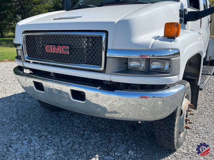 2007-gmc-c5500-flatbed-truck-image-18