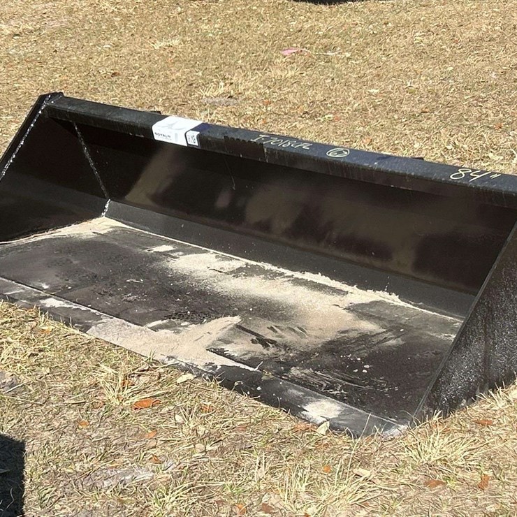 2025 Swict 84in. Bucket Skid Steer Attachment