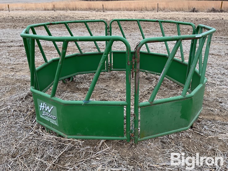 hw-foldable-bale-feeder-image-2