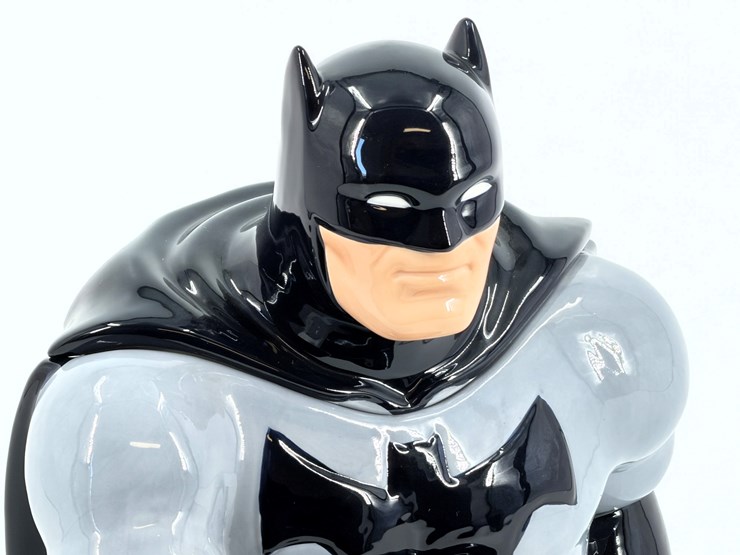 #1054-•-batman-cookie-jar-image-6