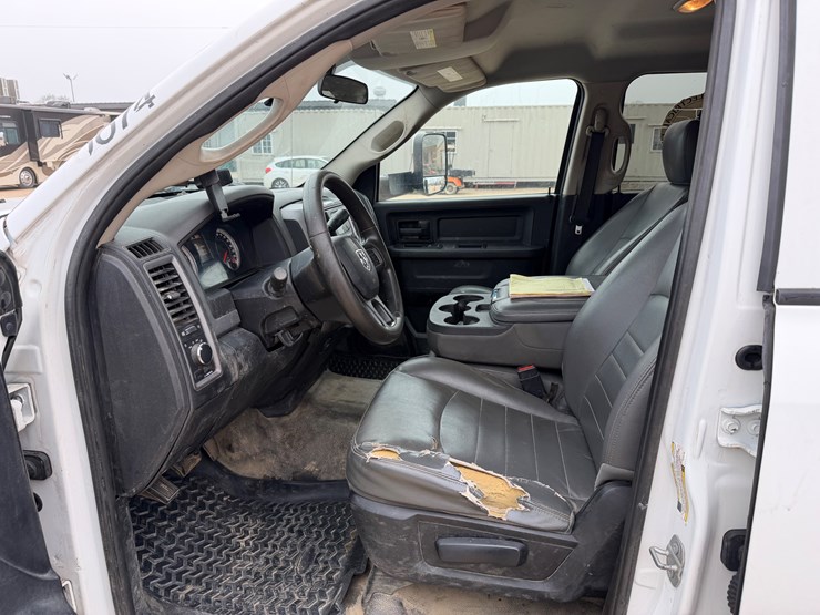 2015-dodge-ram-3500-image-9