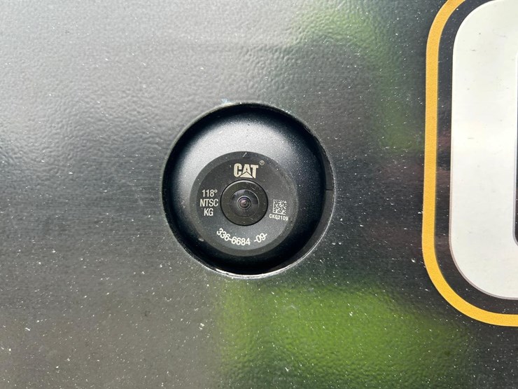 2019-caterpillar-246d3-image-15