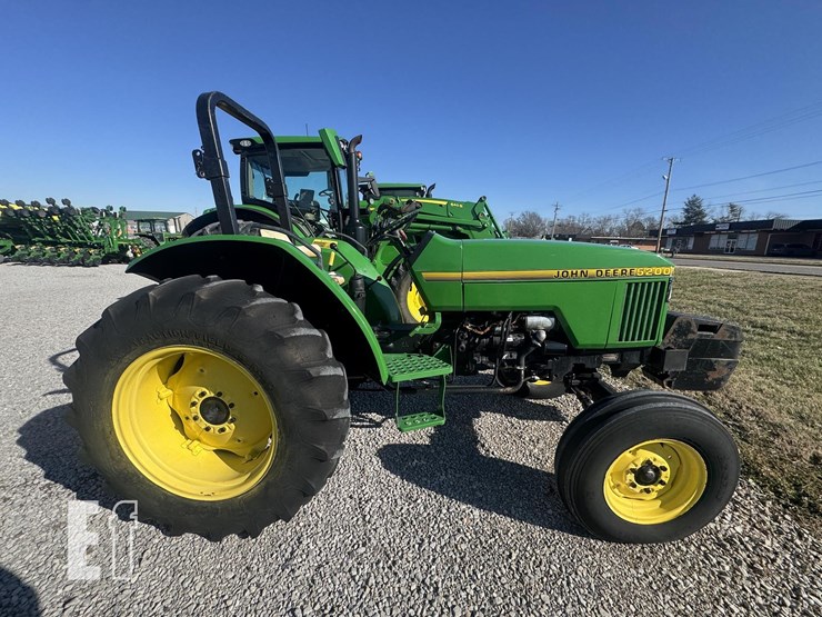 1992-john-deere-5200-image-6