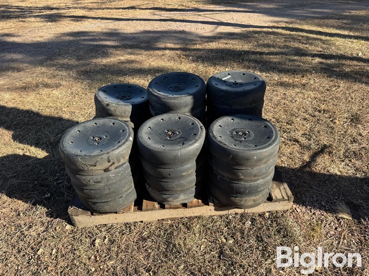 john-deere-closing-wheels-image-4