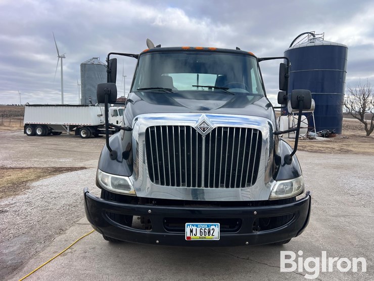 2008-international-8600-image-2