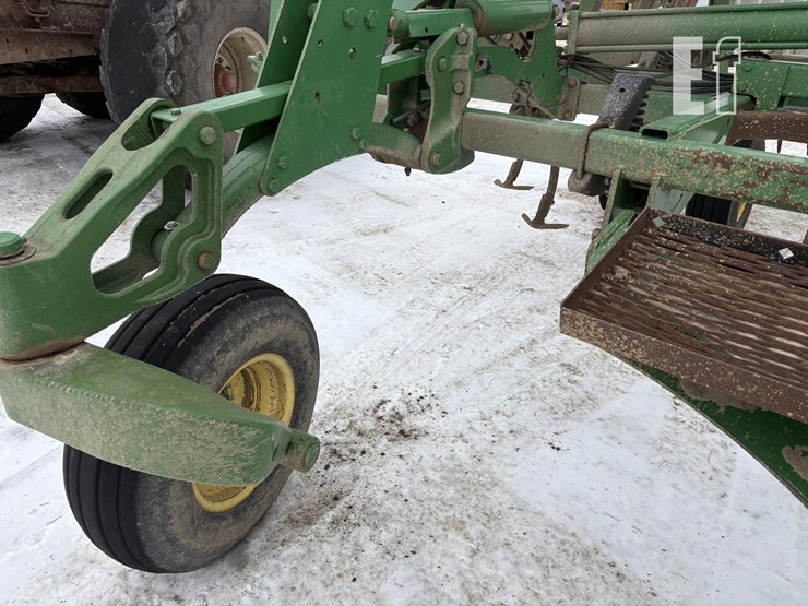 john-deere-2210-image-6