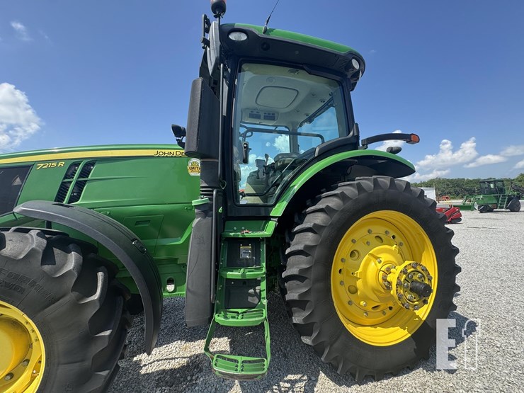 2012-john-deere-7215r-image-11