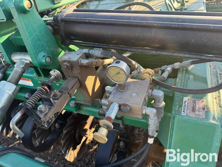 great-plains-3000tt-image-9