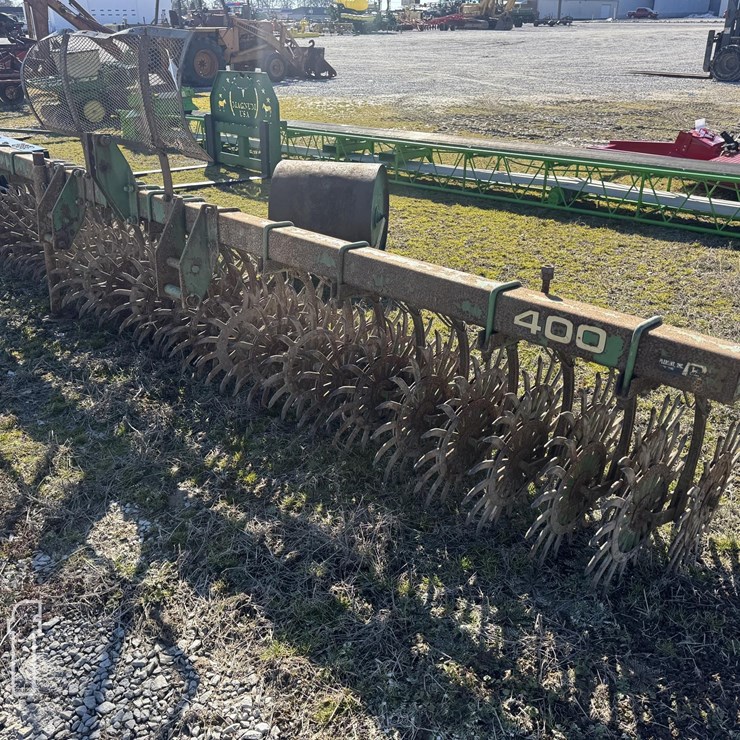 400 JOHN DEERE 400