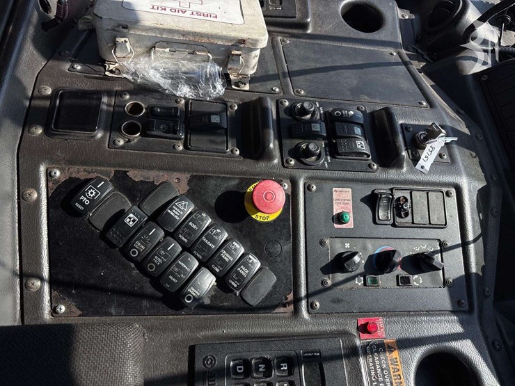 2016-autocar-xpeditor-image-31