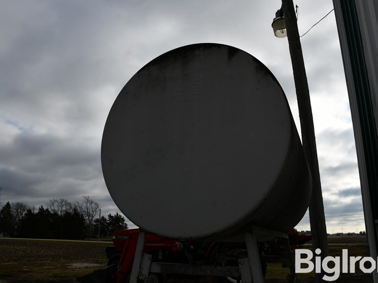 butler-250-gallon-fuel-tank-on-stand-image-10