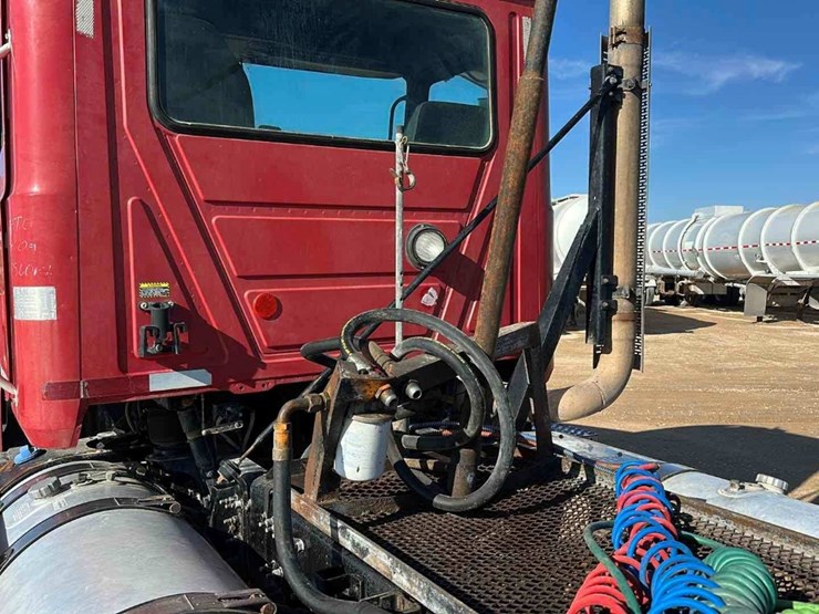 2012-mack-chu-(pinnacle)-image-8