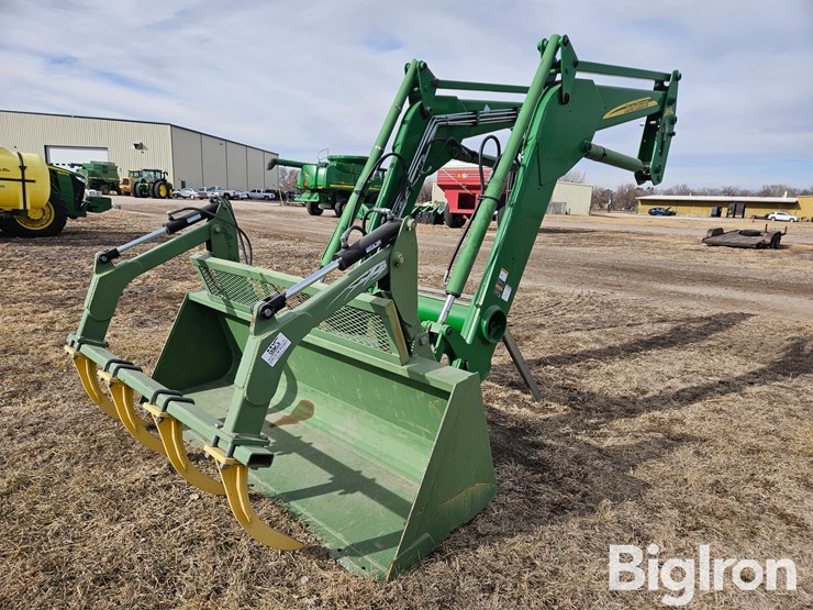 john-deere-843-image-1