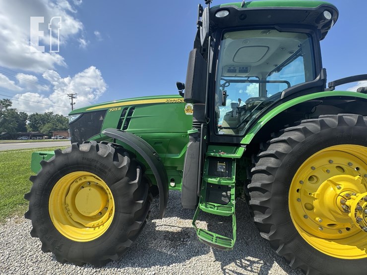 2012-john-deere-7215r-image-12