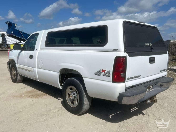 2004-chevrolet-silverado-1500-image-4