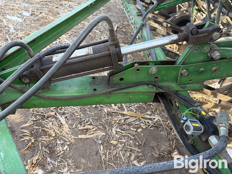 john-deere-8300-image-17