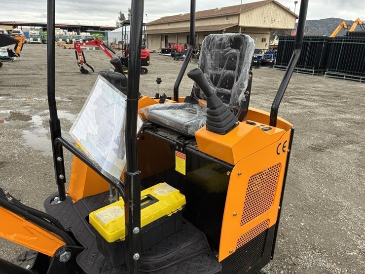 2026-vicsec-v15-hydraulic-excavator-image-14