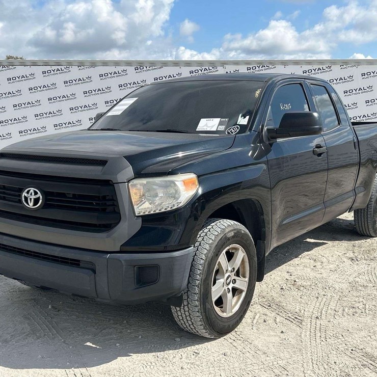 2017 TOYOTA TUNDRA
