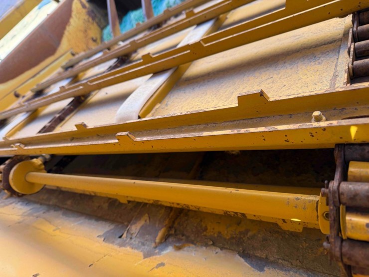 2011-haybuster-2650-image-13