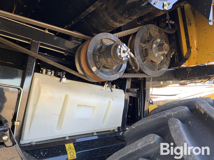 2015-new-holland-cr8.90-image-17