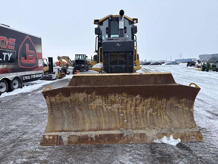 2023-deere-700l-image-7