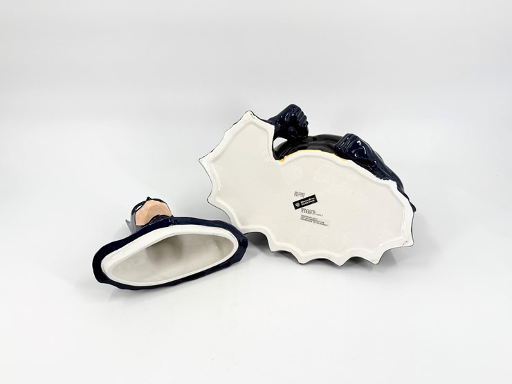 #1053-•-batman-cookie-jar-image-6