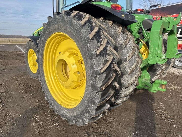 john-deere-8310r-image-10