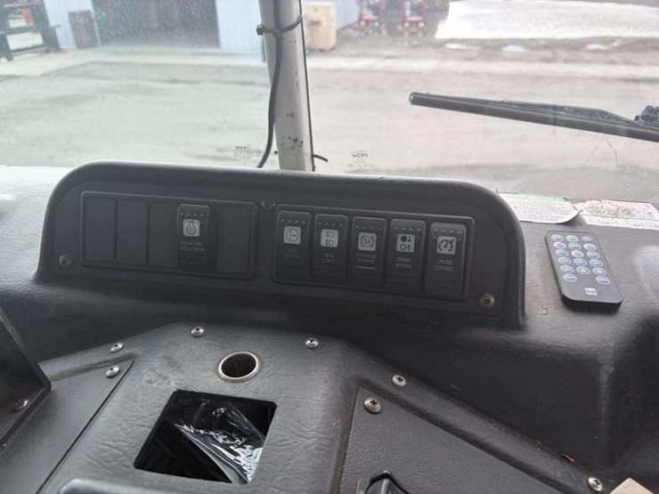 2008-autocar-wxr64-image-20