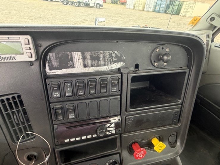 2016-international-prostar-image-47