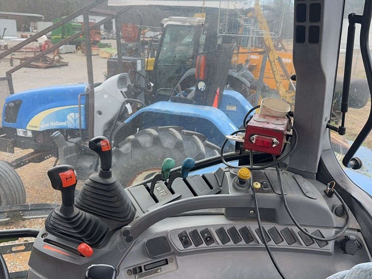 new-holland-ts100a-image-13