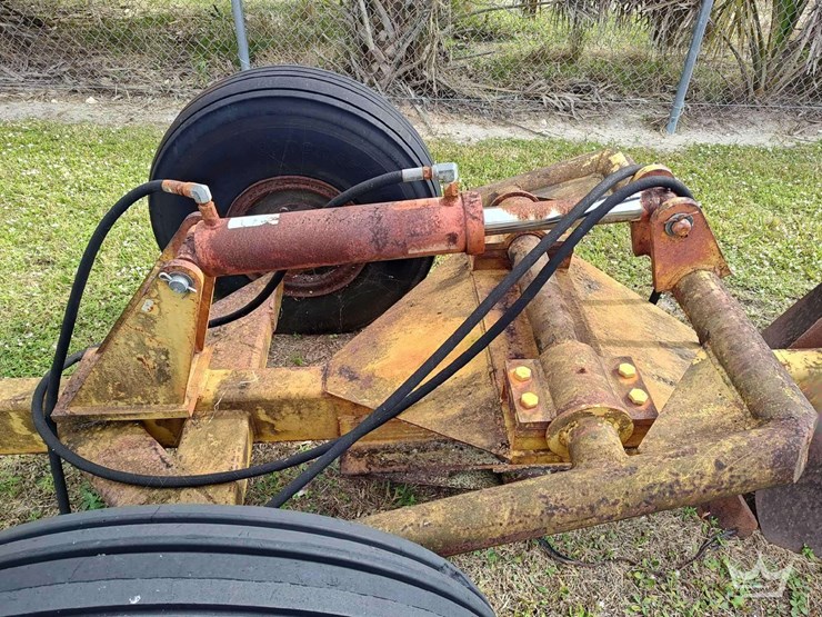 2011-terra-riser-300d-sa-fire-plow-attachment-image-5