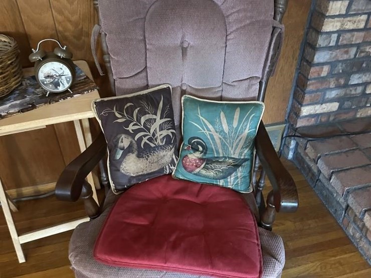 rocking-chair-&-houseware-image-4