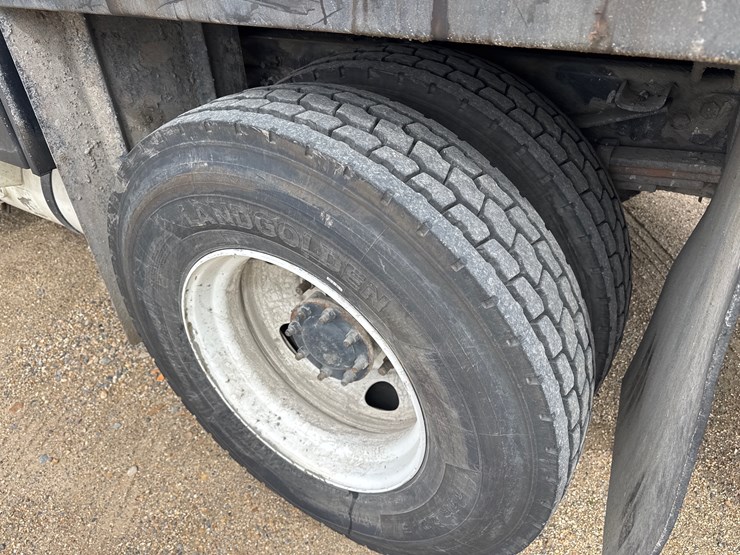 2016-ford-f750-xl-image-37