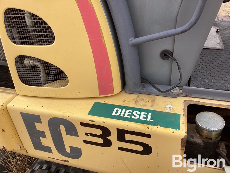 new-holland-ec35-image-18