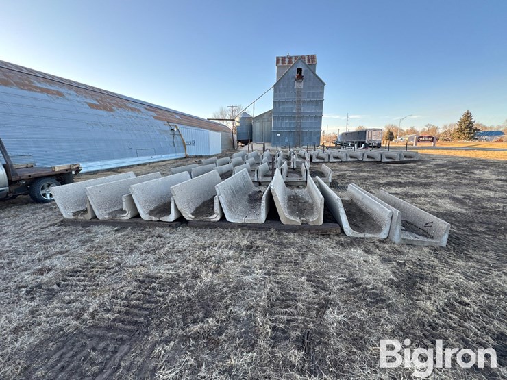 8'-concrete-feed-bunks-image-4