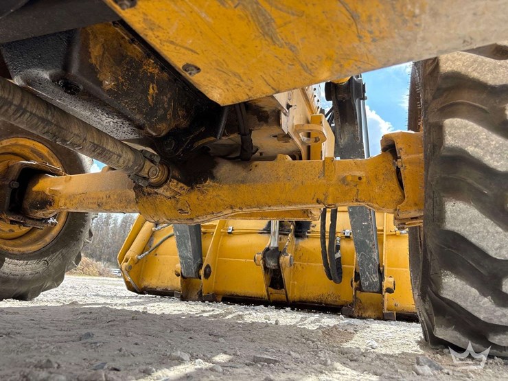 2014-deere-310sk-image-31