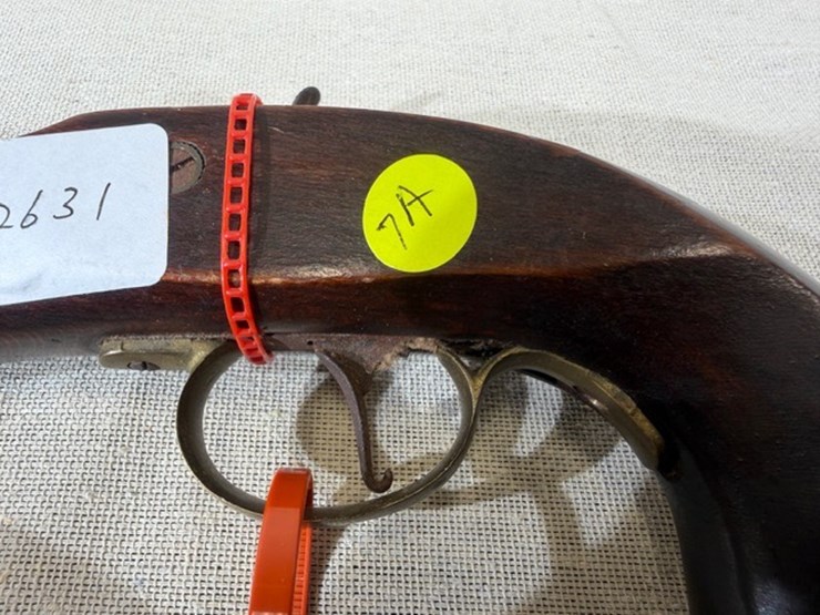 #200-•-pair-of-derringer-pistols-image-21