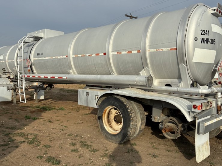 2010-heil-trailer-image-6