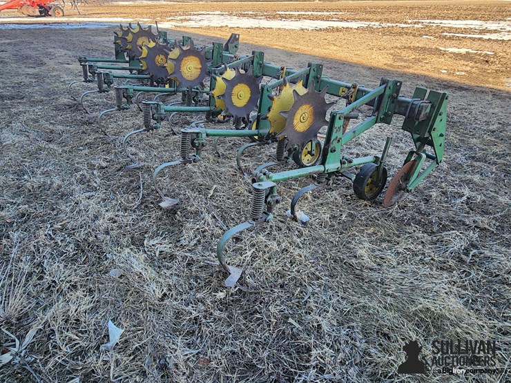 john-deere-er104-6r30"-cultivator-image-5