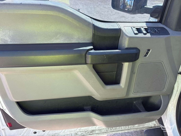 2017-auto-crane-4004eh-image-6