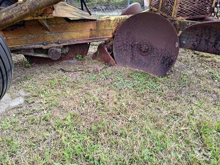 2011-terra-riser-300d-sa-fire-plow-attachment-image-20