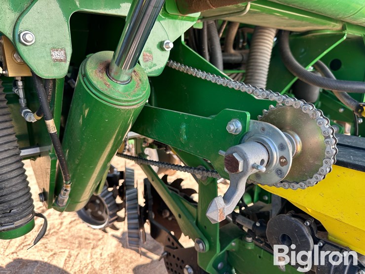 2015-john-deere-1795-image-17