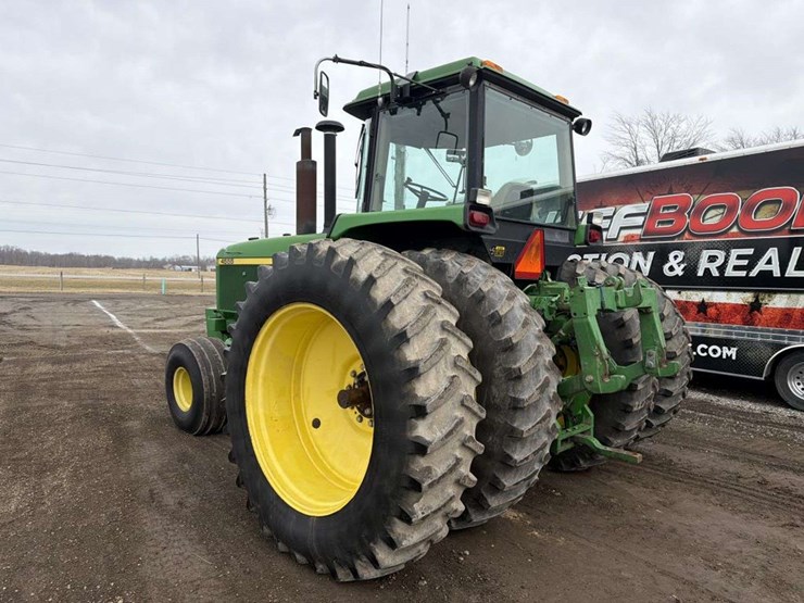 1989-john-deere-4555-image-3