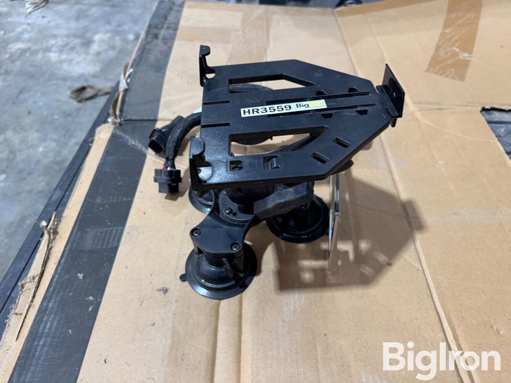 i-pad-guidance-bracket-&-antenna-image-7