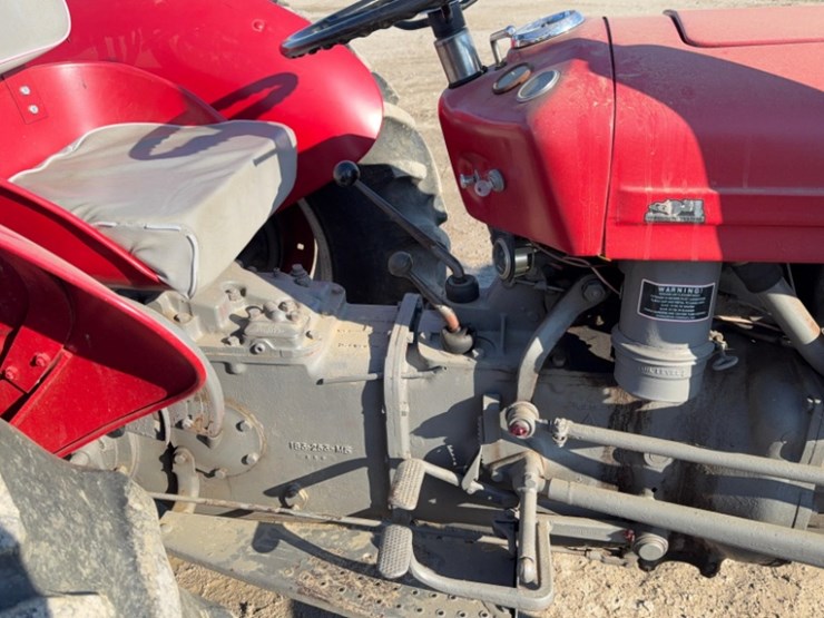 massey-ferguson-35-image-21