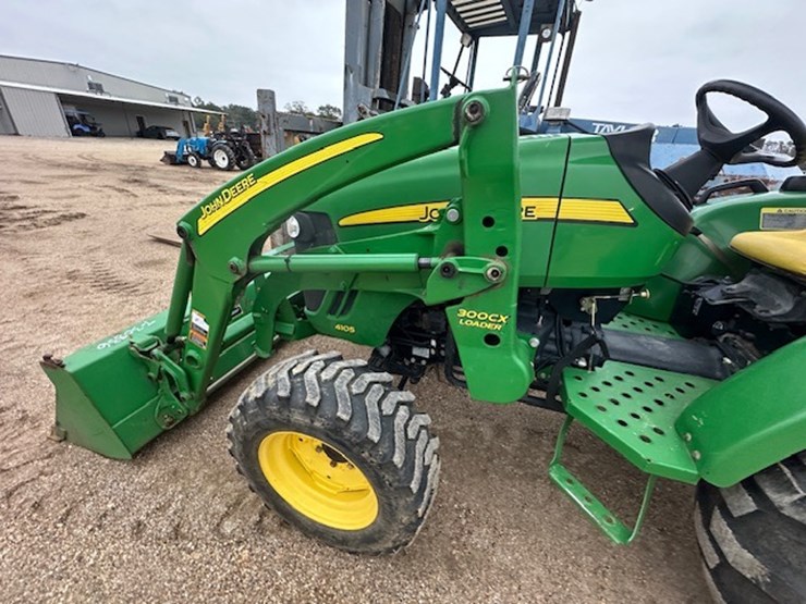 john-deere-4105-image-23